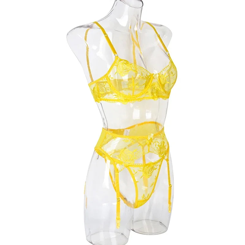 Lingerie Éveil Doré  : Lingerie Jaune Charme et Finesse